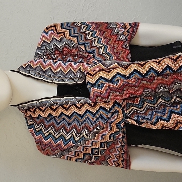 Cejon Rainbow Zigzag Fringe Knit Shall Wrap Blanket Stole - Picture 3 of 8